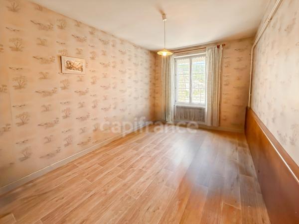 Maison à vendre 6 pièces  (71)