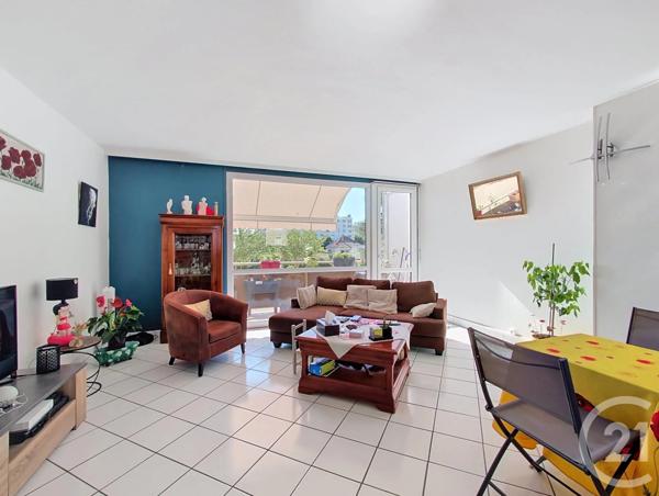 Appartement F4 à vendre  4 pièces - 67,86 m 2   MELUN  - 77