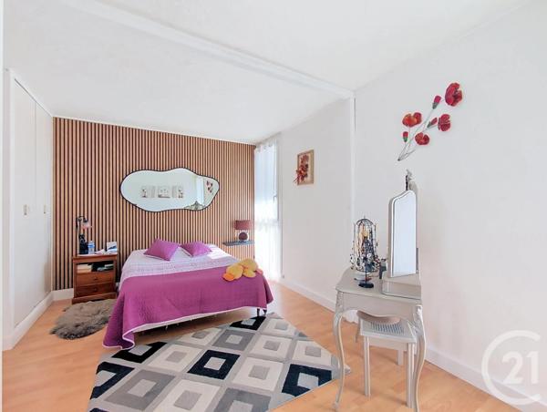 Appartement F4 à vendre  4 pièces - 67,86 m 2   MELUN  - 77