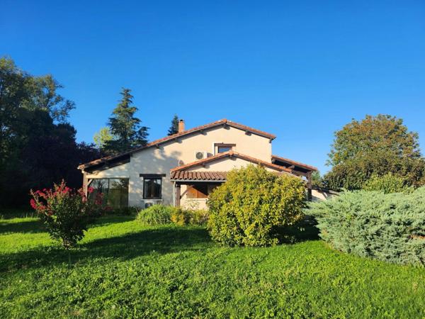 Belle Maison avec jardin arboré au calme - A LAUZERTE (82110)