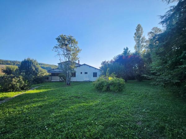 Belle Maison avec jardin arboré au calme - A LAUZERTE (82110)