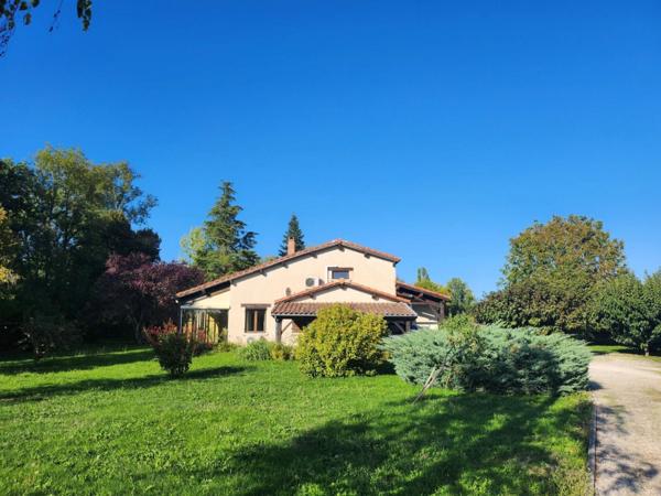Belle Maison avec jardin arboré au calme - A LAUZERTE (82110)
