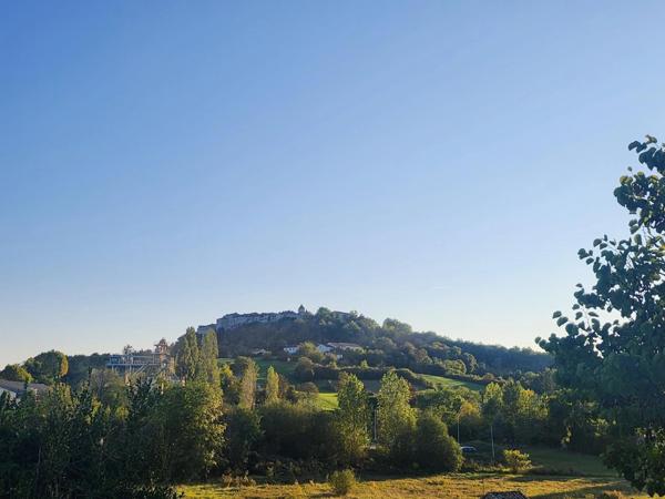 Belle Maison avec jardin arboré au calme - A LAUZERTE (82110)
