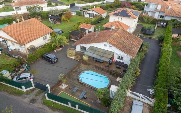 Maison à vendre    4 pièces •  Biscarrosse