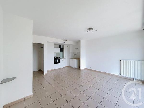 Appartement F3 à vendre  3 pièces - 61,06 m 2   SAVIGNY LE TEMPLE  - 77