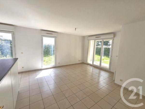 Appartement F3 à vendre  3 pièces - 61,06 m 2   SAVIGNY LE TEMPLE  - 77