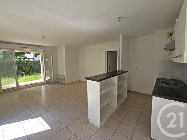 Appartement F3 à vendre  3 pièces - 61,06 m 2   SAVIGNY LE TEMPLE  - 77