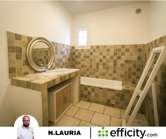 Maison
         6 pièces
        - 133 m² Exclusivité 530 000 € *