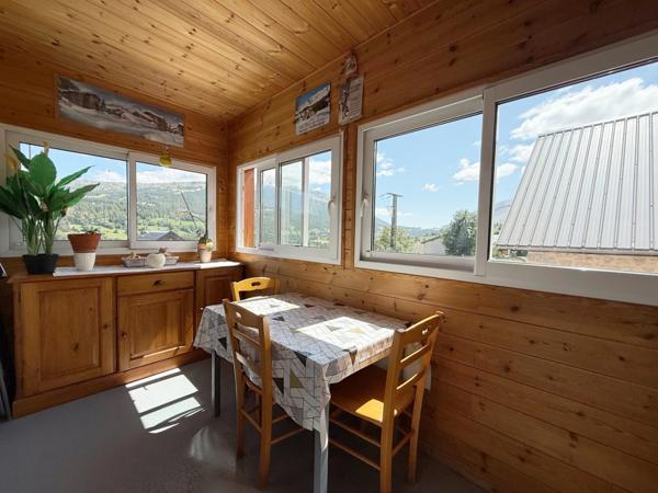 Appartement à vendre 6 pièces AGNIERES EN DEVOLUY (05) avec garage et jardin