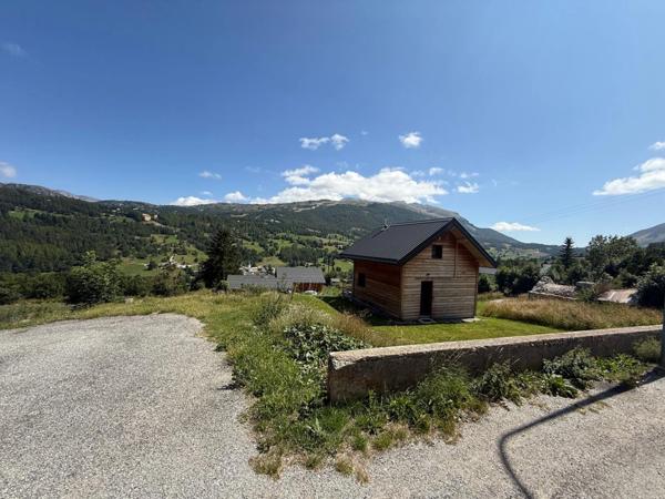 Appartement à vendre 6 pièces AGNIERES EN DEVOLUY (05) avec garage et jardin