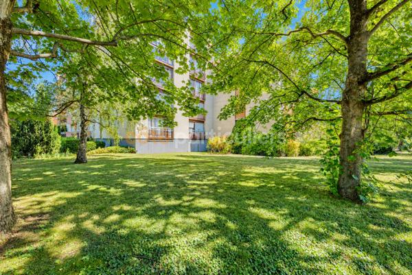 Vente
                Appartement94 m² - 5 Pièces -
                    SAINT GERMAIN EN LAYE (78100)