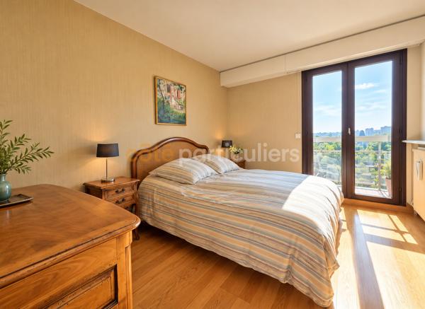 Vente
                Appartement94 m² - 5 Pièces -
                    SAINT GERMAIN EN LAYE (78100)