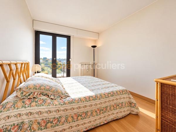 Vente
                Appartement94 m² - 5 Pièces -
                    SAINT GERMAIN EN LAYE (78100)