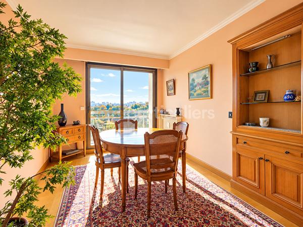 Vente
                Appartement94 m² - 5 Pièces -
                    SAINT GERMAIN EN LAYE (78100)