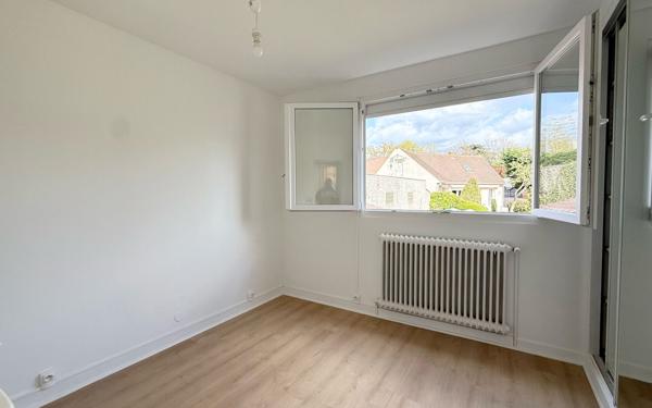 Maison à vendre    3 pièces • 90 m2 Le Plessis-Trévise