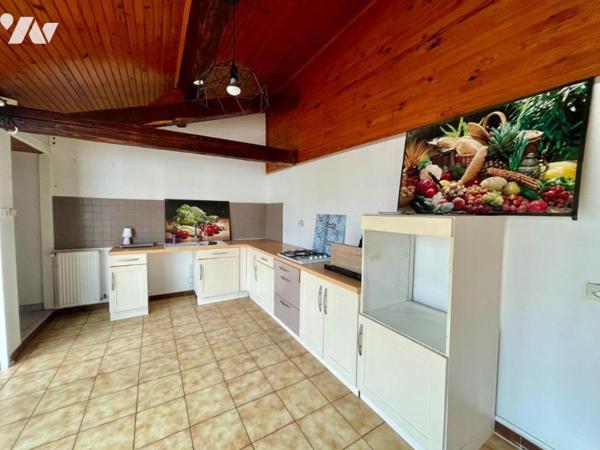 Maison familiale avec piscine et possibilité de deux logements – Quartier recherché