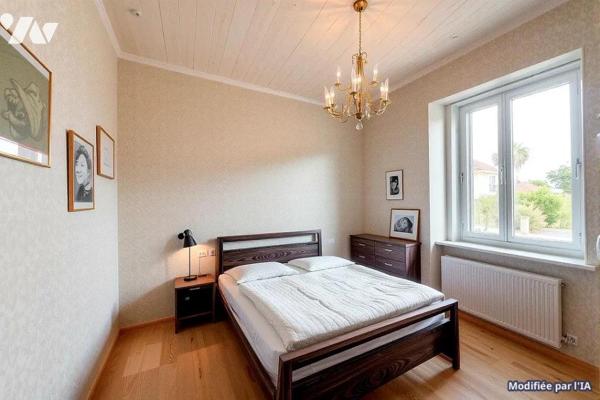 Maison familiale avec piscine et possibilité de deux logements – Quartier recherché