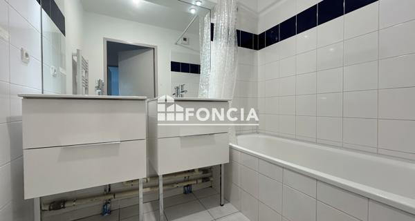 Location Appartement 3 pièces 64.86 m² - Avignon 84000