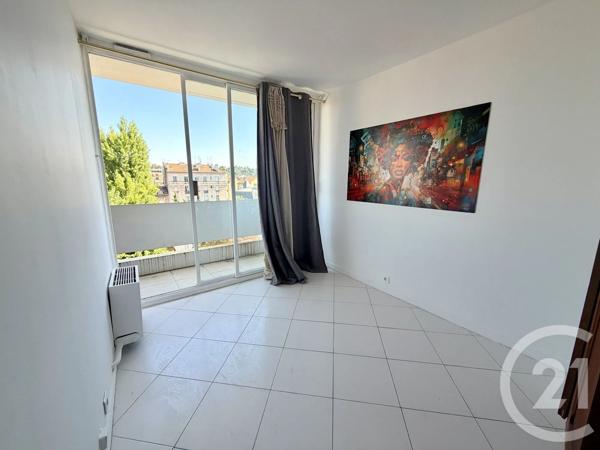 Appartement F3 à vendre  3 pièces - 61 m 2   VILLEMOMBLE  - 93