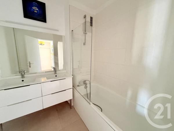 Appartement F3 à vendre  3 pièces - 61 m 2   VILLEMOMBLE  - 93