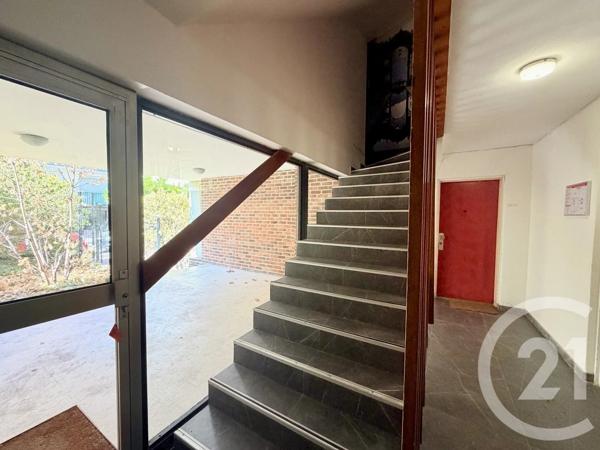 Appartement F3 à vendre  3 pièces - 61 m 2   VILLEMOMBLE  - 93