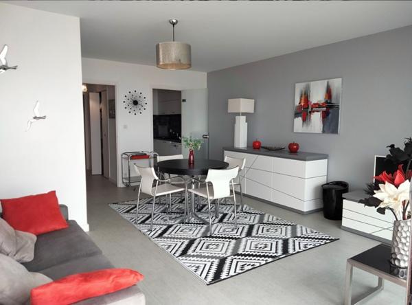 Appartement Les Sables D Olonne remblai 2 pièces 43.31 m² balcon cave garage