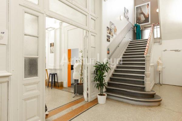 Bureaux lumineux et modulables à louer dans un immeuble sécurisé avec cahet et accessible - Zone Franche de Roubaix