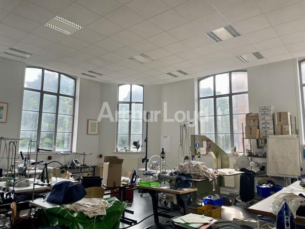 Bureaux lumineux et modulables à louer dans un immeuble sécurisé avec cahet et accessible - Zone Franche de Roubaix