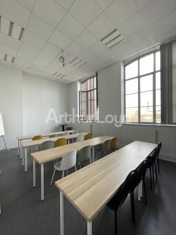 Bureaux lumineux et modulables à louer dans un immeuble sécurisé avec cahet et accessible - Zone Franche de Roubaix