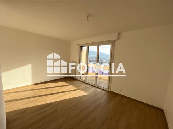 Location Studio 30 m² - 24 RUE DES VIGNES Gaillard 74240