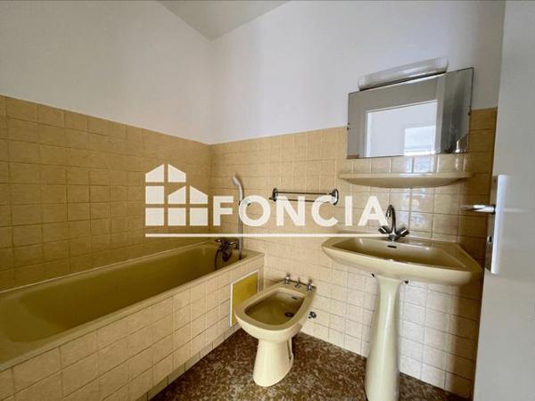 Location Studio 30 m² - 24 RUE DES VIGNES Gaillard 74240