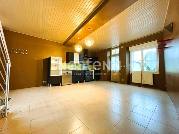 Bellevigne en Layon - Maison familiale ancienne avec jardin en coeur de village à seulement 25 minutes du sud d'Angers