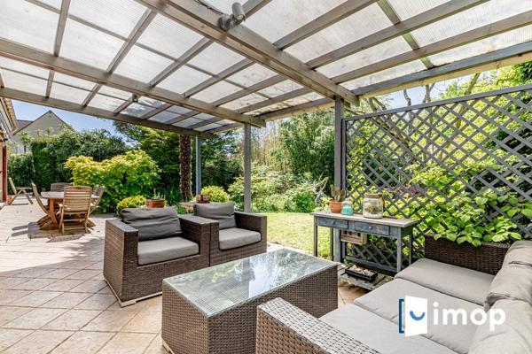 Maison familiale avec piscine et beaux volumes – Terrain de 1135 m²