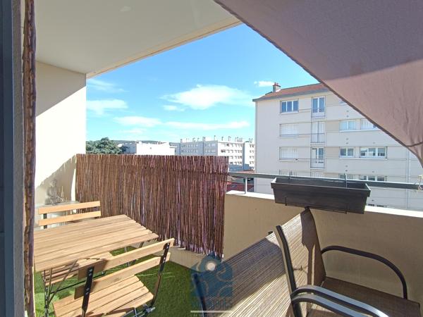 Appartement 3 pièces avec balcons, garage, stationnement et cave