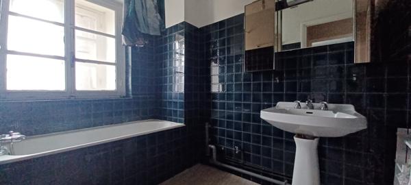 Immeuble 13 pièces - 316 m²