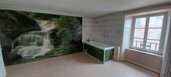 Immeuble 13 pièces - 316 m²