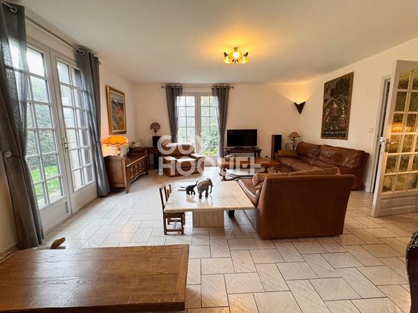 Propriété d'exception sur les hauteurs de Ruy-Montceau ? 171 m² habitables, 1 200 m² de terrain