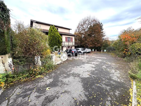 Propriété d'exception sur les hauteurs de Ruy-Montceau ? 171 m² habitables, 1 200 m² de terrain