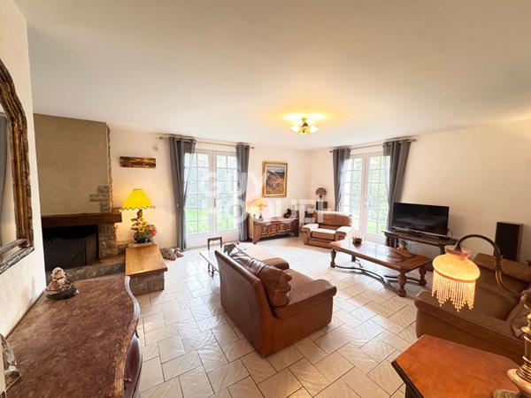 Propriété d'exception sur les hauteurs de Ruy-Montceau ? 171 m² habitables, 1 200 m² de terrain