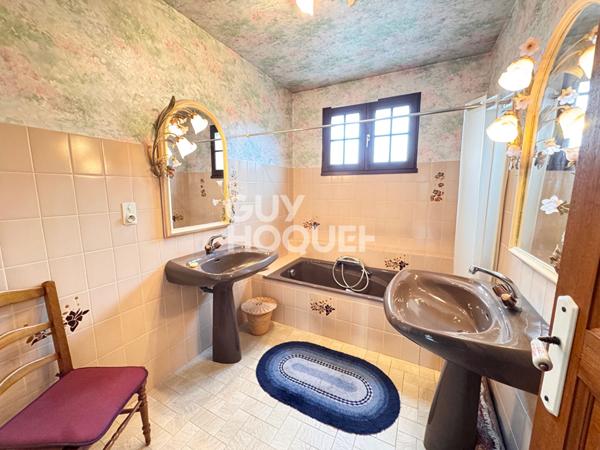 Propriété d'exception sur les hauteurs de Ruy-Montceau ? 171 m² habitables, 1 200 m² de terrain