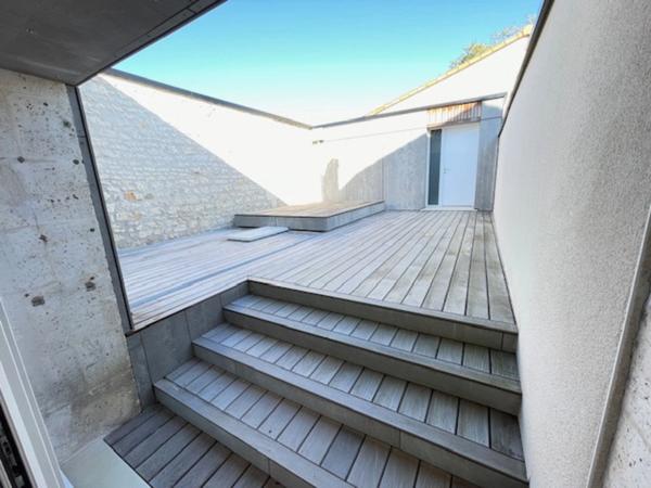 Loft neuf avec piscine et 4 chambres