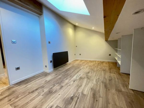Loft neuf avec piscine et 4 chambres
