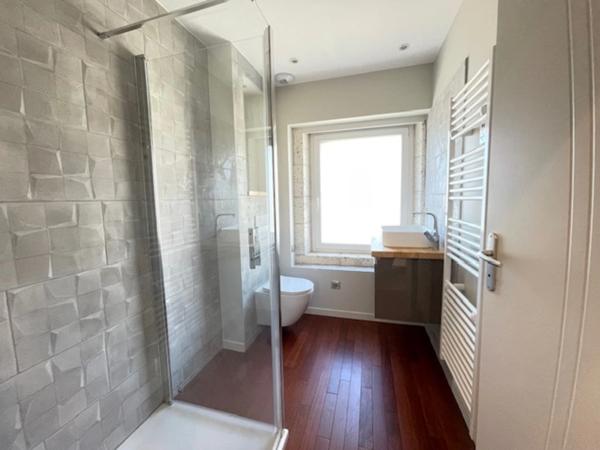 Loft neuf avec piscine et 4 chambres