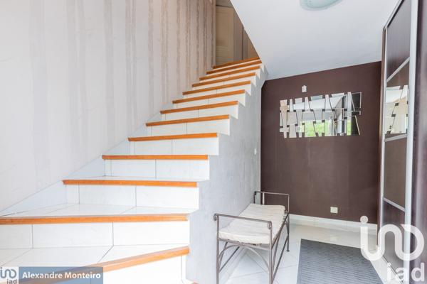 Maison à vendre 8 pièces 180 m² Mandres-les-Roses