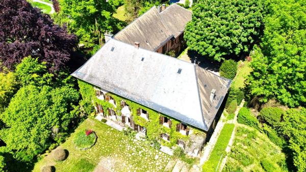 73100-Manoir historique,ancien château Mouxy  (comtes de LOCHE ) + terrain 8484 m2  + option de construire 2 lots