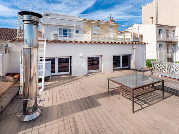 Marseille (13007) // Maison avec terrasses, cour, atelier et studio indépendant – Vue imprenable sur la Bonne Mère//