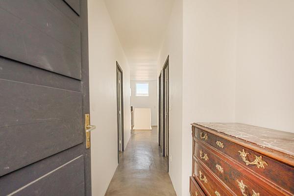 Marseille (13007) // Maison avec terrasses, cour, atelier et studio indépendant – Vue imprenable sur la Bonne Mère//