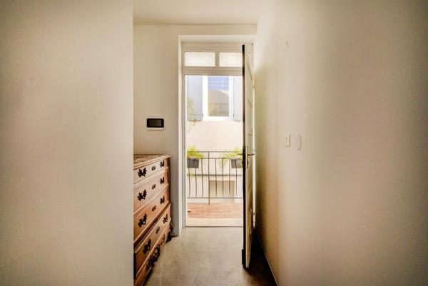 Marseille (13007) // Maison avec terrasses, cour, atelier et studio indépendant – Vue imprenable sur la Bonne Mère//