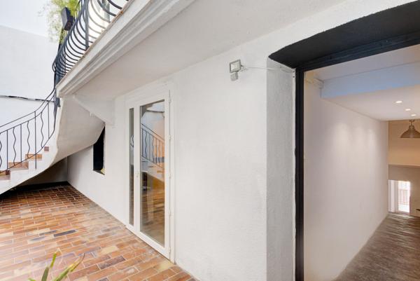 Marseille (13007) // Maison avec terrasses, cour, atelier et studio indépendant – Vue imprenable sur la Bonne Mère//