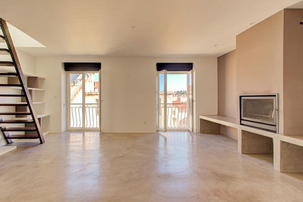 Marseille (13007) // Maison avec terrasses, cour, atelier et studio indépendant – Vue imprenable sur la Bonne Mère//